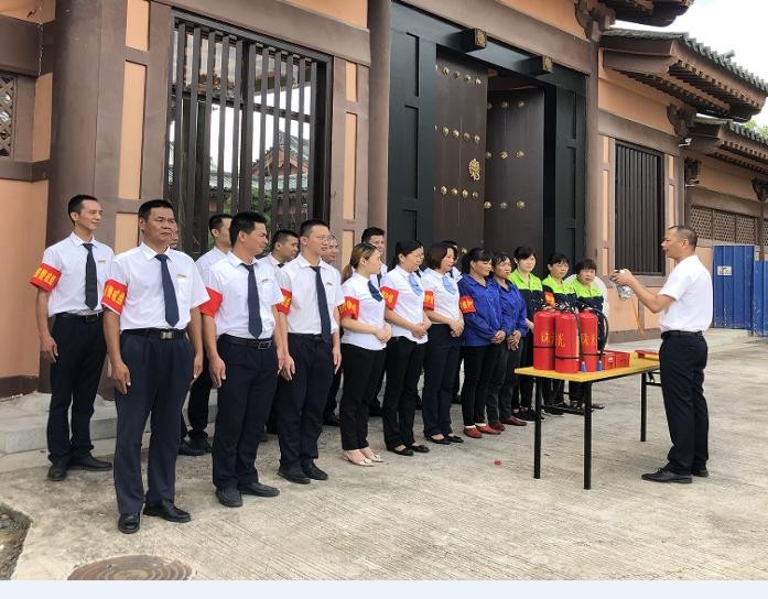 “我們在，您放心！”